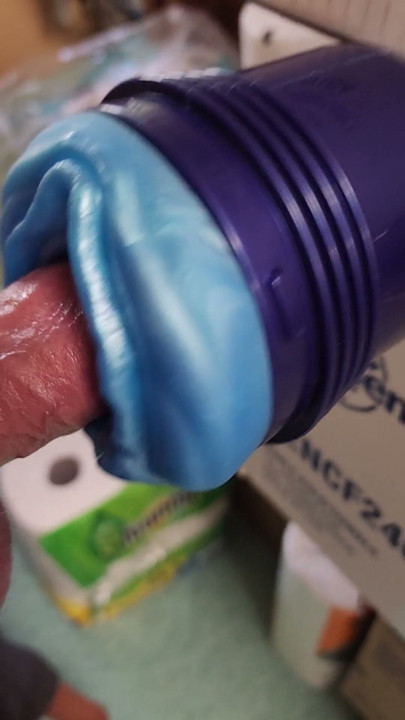 Big throbbing mushroom tipped Italian cock fucking alien pussy sex toy | Clip 1