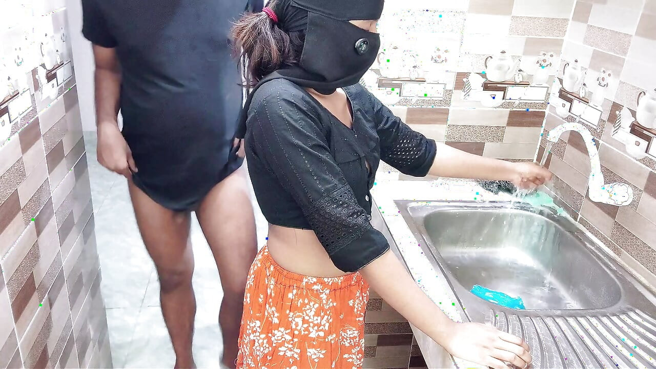 Desi bhabhi pussy fuck in the kitchen room by dever
