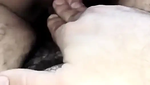 Gerçek amatör Kolombiyalı sürtük büyük beyaz yarak üzerinde zıplıyor bakış açısı kovboy kız