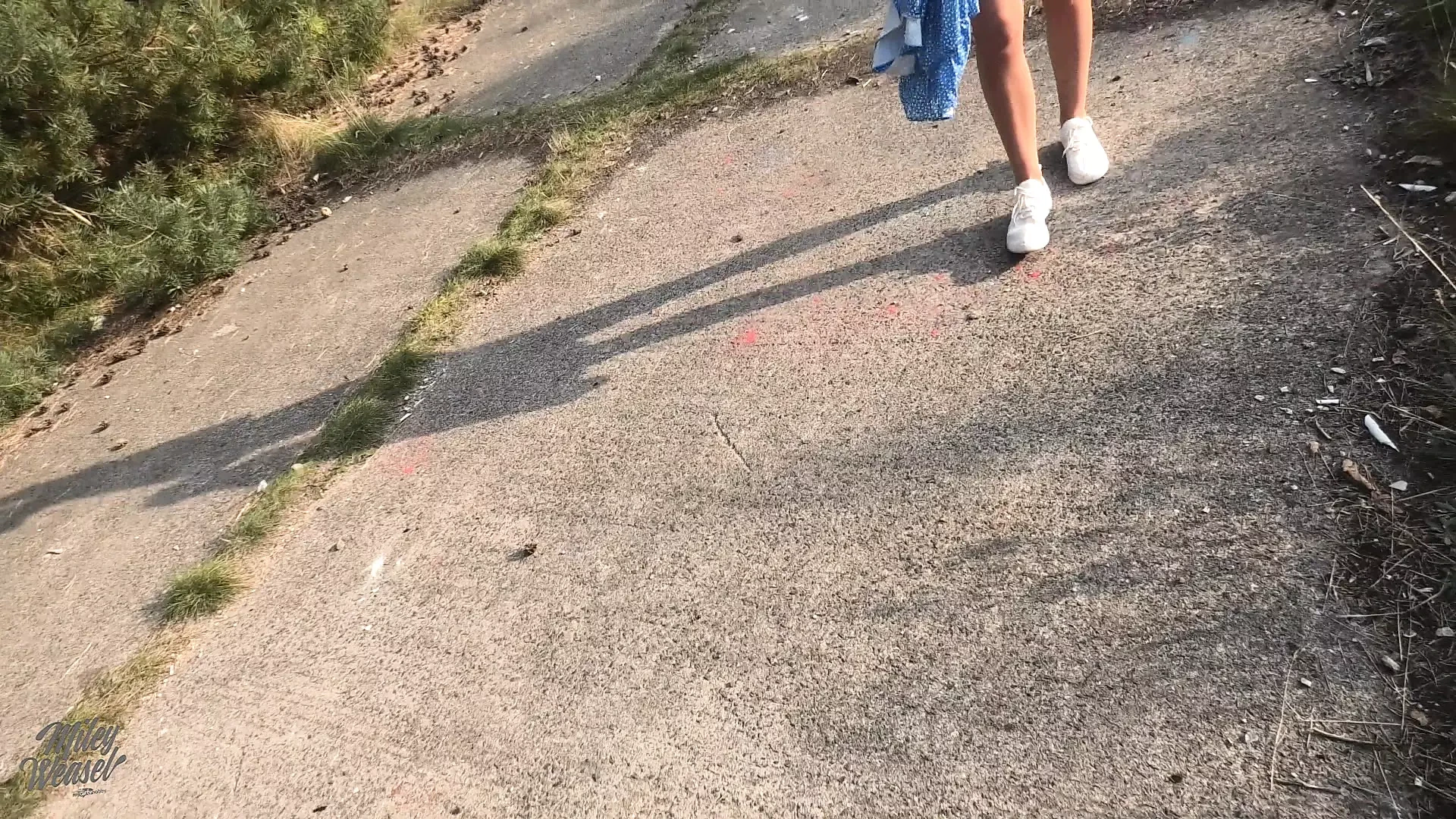 2 Geile Blonde Schlampen von der Security erwischt !!