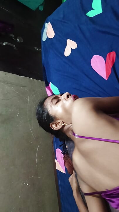 Desi bhabhi ki chudai uske ghar me hi sasur ji ne chod diya