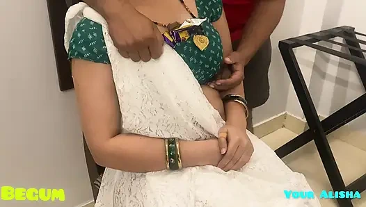 Bhabhi Jaan Ke saath Masti Mein Jo maja hain wo kahi nai hain...