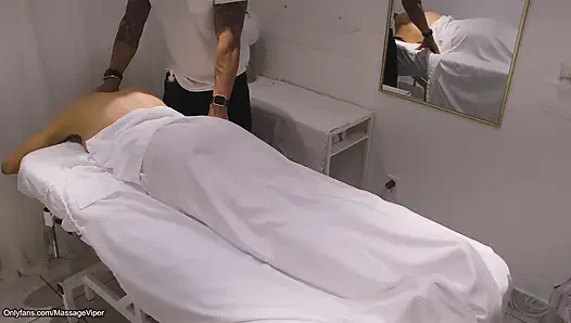 Cheating Wife Fucks the Massage Therapist