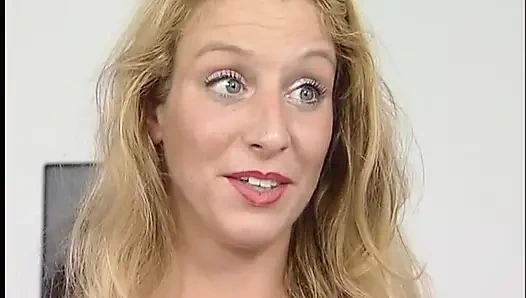 Superb blonde masturbates with dildo