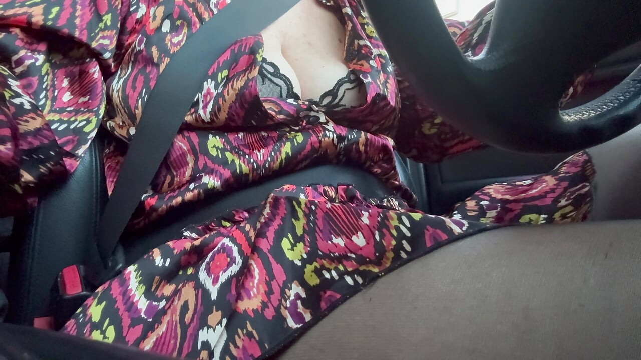 I woke up horny and touched my pussy through pantyhose in the car in public