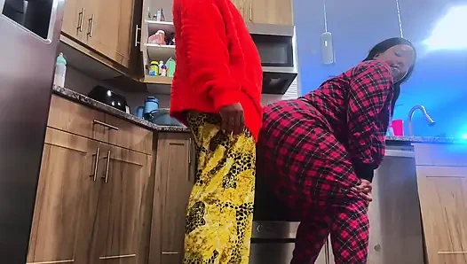 Возбуждение на кухне