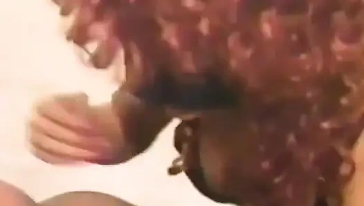 Винтажный лизание языка и трах в спортзале