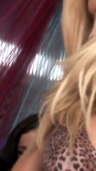 Seven lusty Sapphic girls take part in real Saturnalia at night club | Clip 1