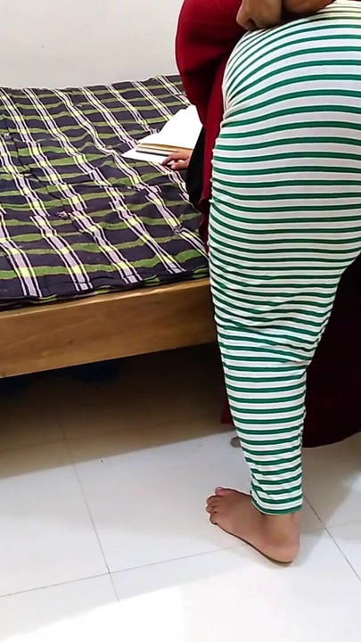 Captivating moment from "Hath Bandh kar Jabardast Choda badi Gand vali Teacher ko - Indian Muslim Female Teacher Tied Up &"