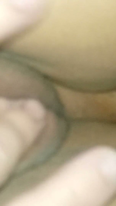 Jerking my wife until she cums | Clip 1