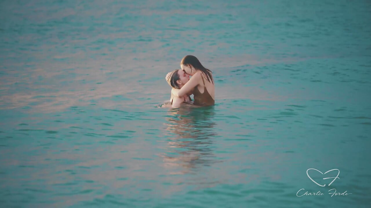 Fading עם צ'ארלי פורד, אוליב גי