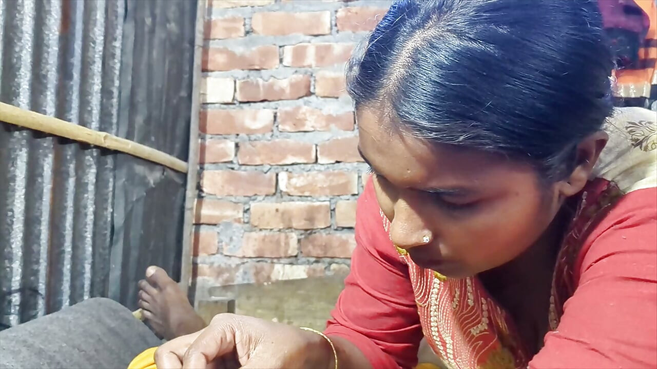 Sexy Desi Bhabhi in Hot Sex Video