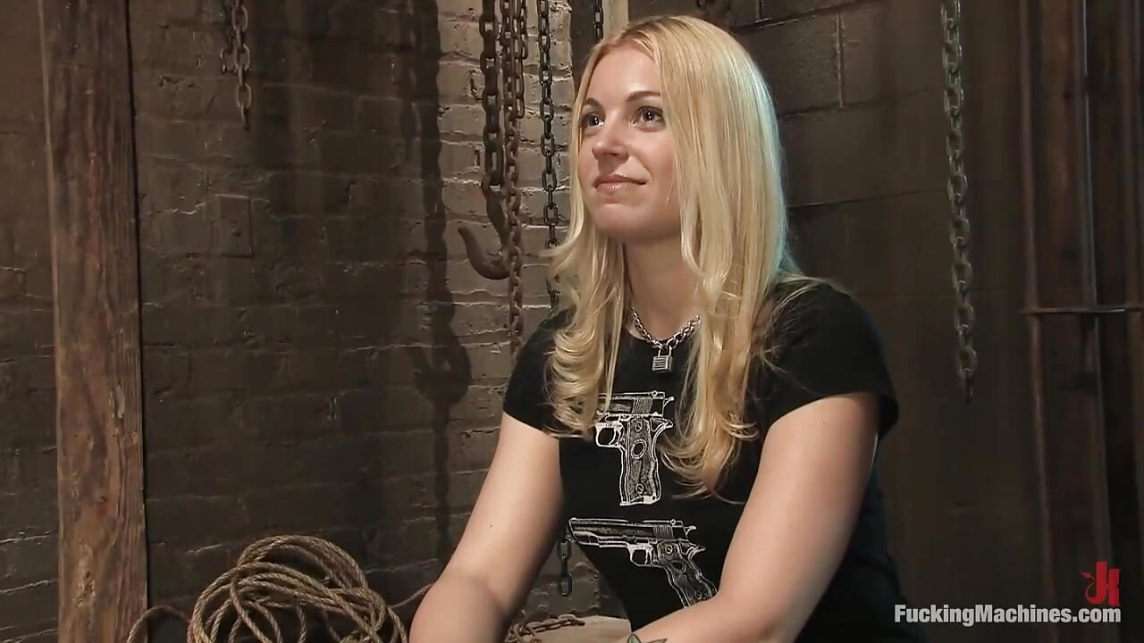 Sürpriz - Hollie Stevens ve Misafir Charley Chase
