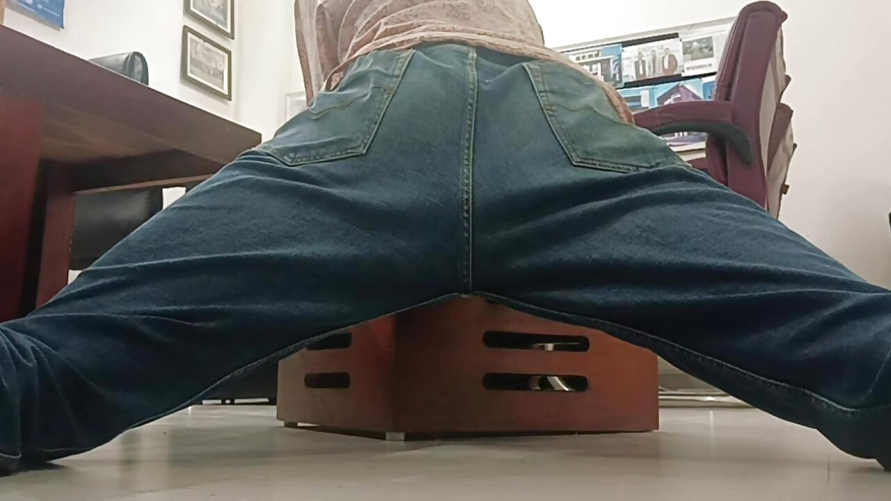 Desi shemale cumshot part -2