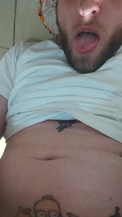 Eu estava com tanta fome. Ninguém quer me alimentar hoje