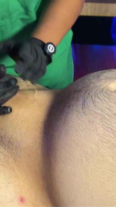 Fan with small dick receives a massage with happy ending  ! | Clip 2