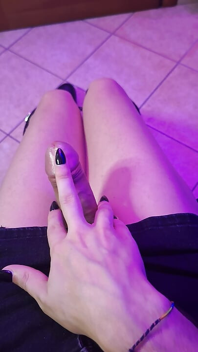 Sissy kurva drka s izbacivanjem u čizme