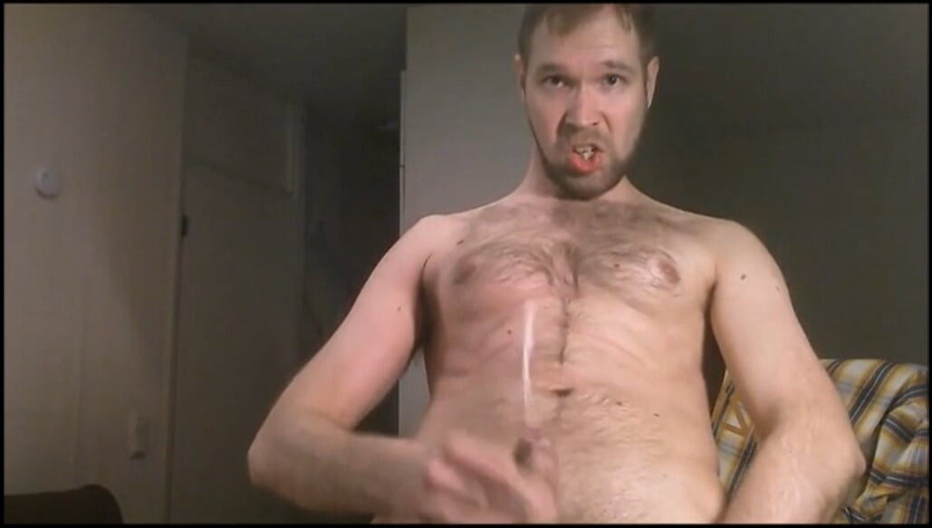 Shaking my bubble butt and cumming for you!