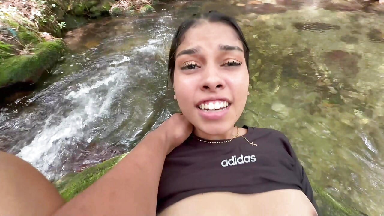 Main apni seksi laitina sauteli bahan ko uski tng aur samriddh choot ke lie jor se chodta hoon jab tak ki main use apne sabhi svadisht doodh se bhar nahin deta