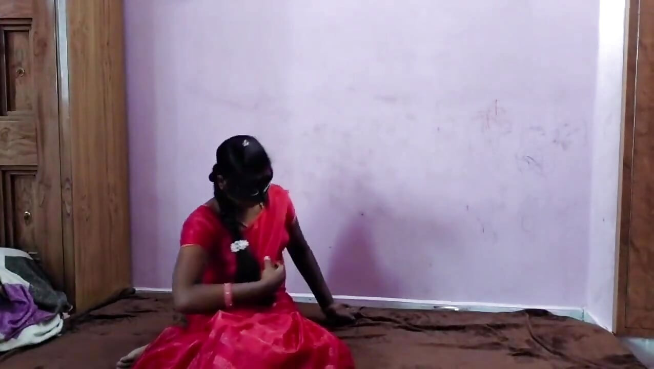 Red Saree Anni Suck and Doggy Fuck
