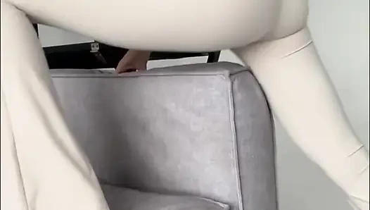 Seksi ateşli götlü yoga uzun bacaklar