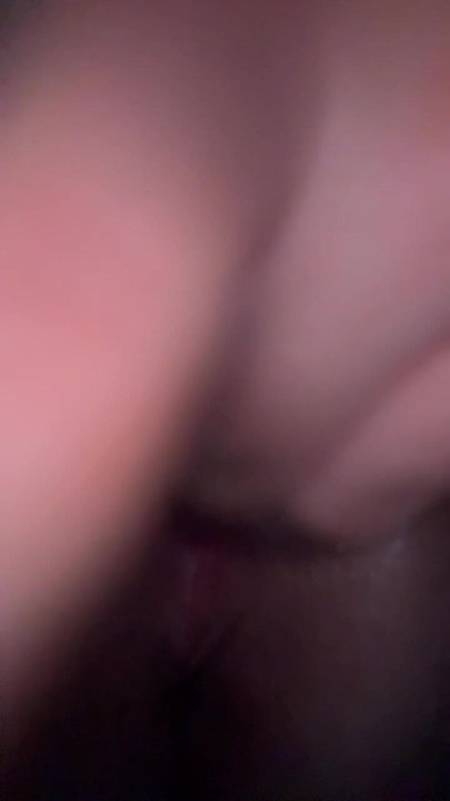 nasse auslaufende teen muschi 18yo fingert sich