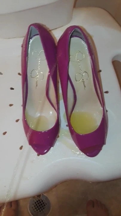 requested to piss her red pumps