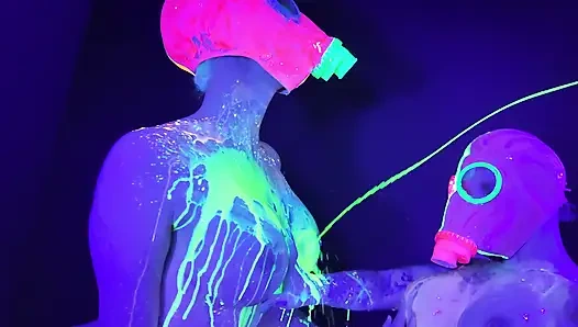 Neon Rave Mädchen Auf Mädchen Dildospiel
