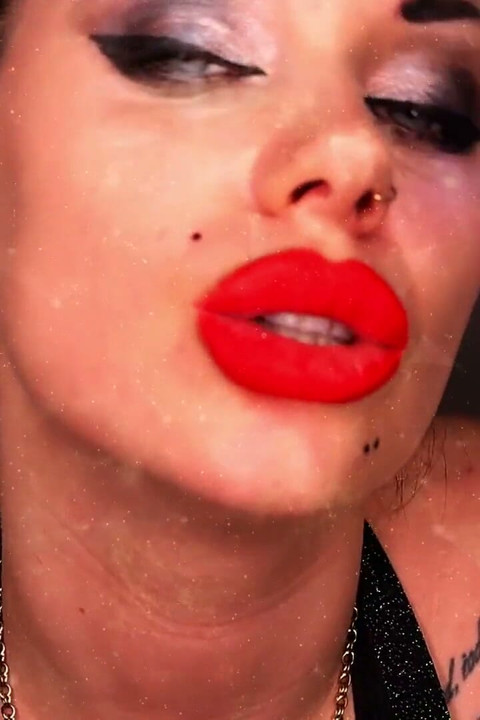 Today I am letting you wank all over my big red lips! JOI mind fuck!