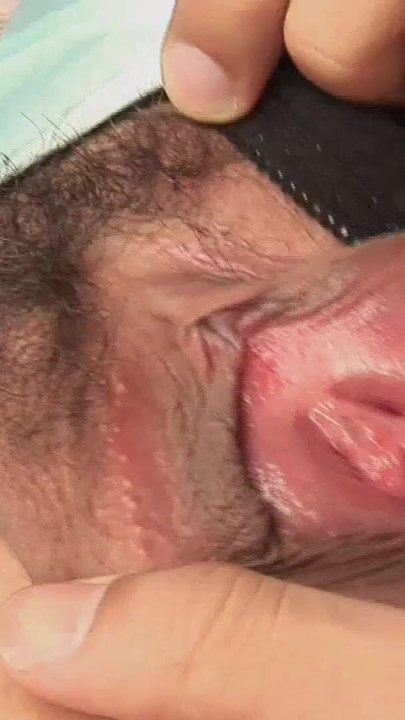 Asiatin 21 Jahre bekommt harten Sex uns spritzt ab | Clip 2