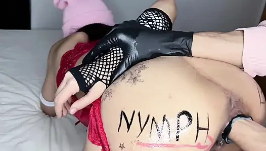 Mendorong Keras Jauh Ke Dalam Vagina Blair Nimfa