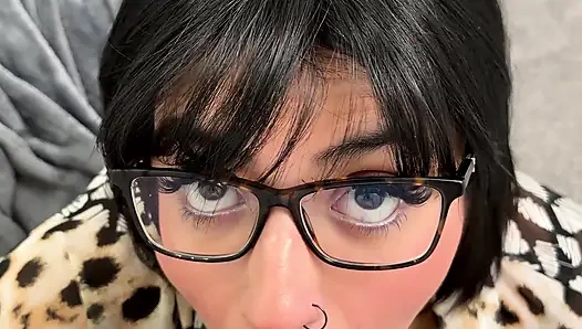 Aaliyah dientot sama juru kameranya