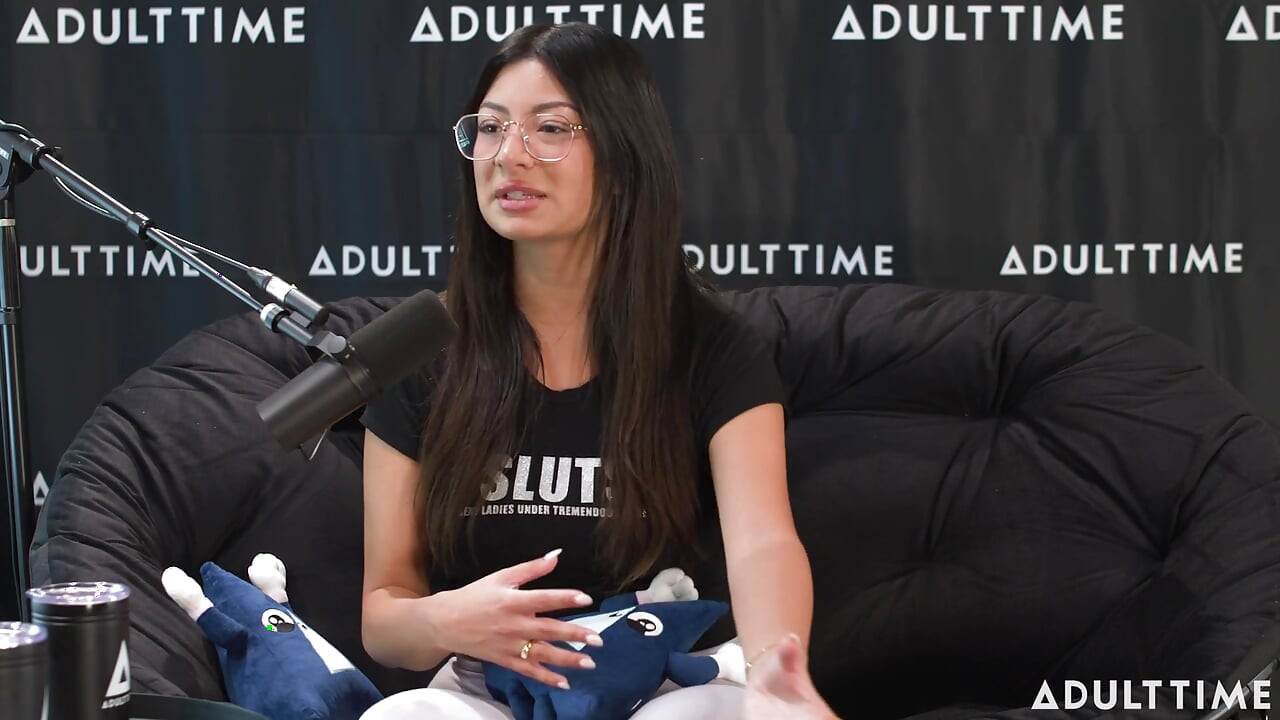 Cami Strella Surviving a Cult, Tiktok Fame, & Non-monogamy | the Adult Time Podcast