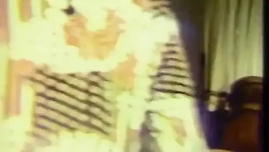 Memek hitam dan putih menjilati di kamar tidur