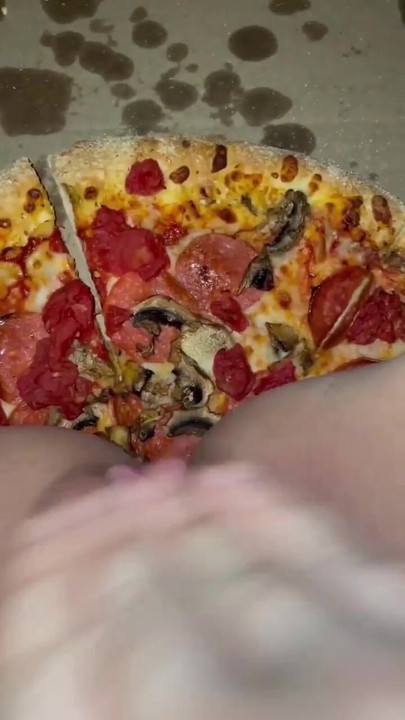 LA MIA SORELLASTRA MUSULMANA PERVERTITA TROIA HA DIPENDENZA DA MASTURBARSI CON IL CIBO- ARABIAN SNOWWHITE- FETISH USA- FOLLIE STRANE AMATORIALI- AR | Clip 3