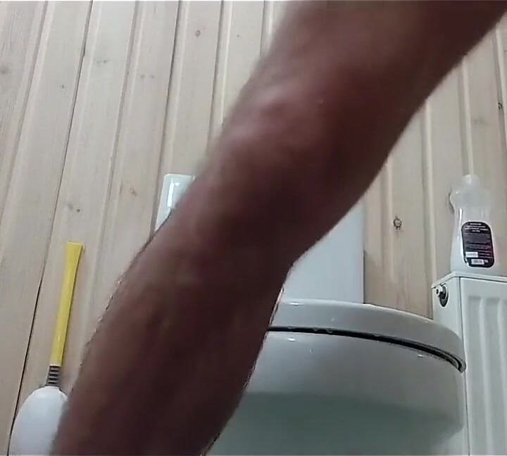 A Big Dildo with a Thread Stretches My Ass