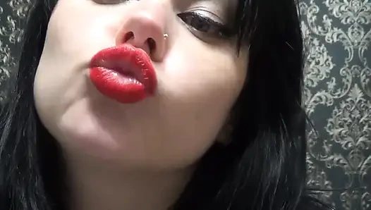 Öp beni bebeğim! Kırmızı ruj ve büyük seksi dudak fetişi