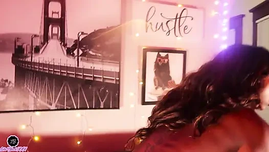 Lola black xxx zenci göt göz kırpıyor