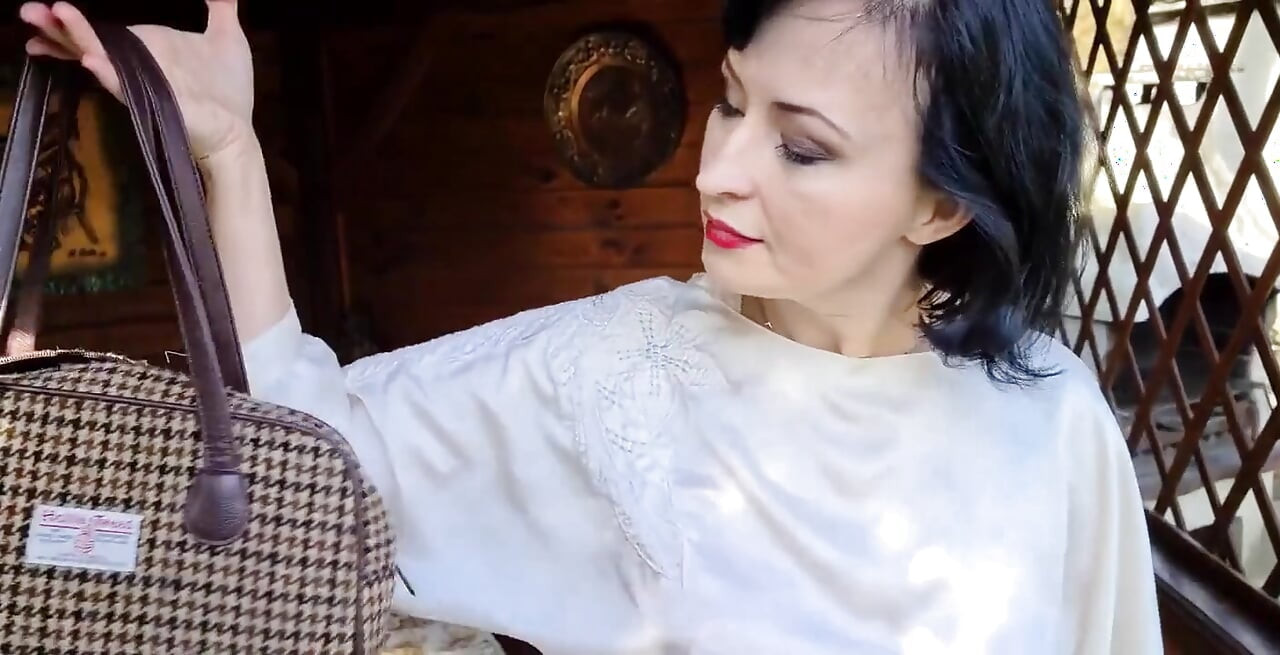 Wanilianna is teasing you in a garden. The spring is everywhere around, flowers are in bloom and her dildo needs to be used