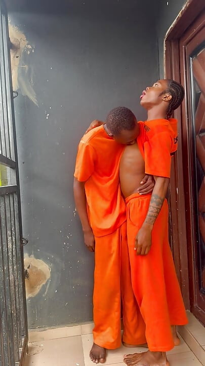 This Two Prisoners Couldn't Stop Kissing Their Self