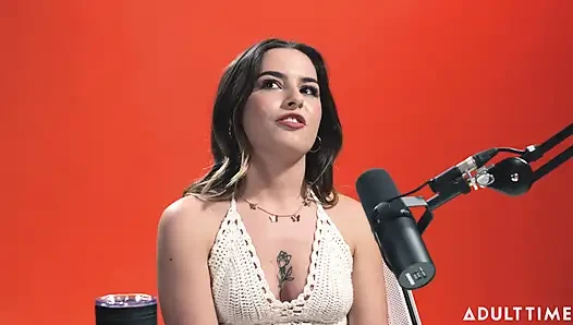 Titreme Kraliçesi Chanel Camryn | Adult Time Podcast