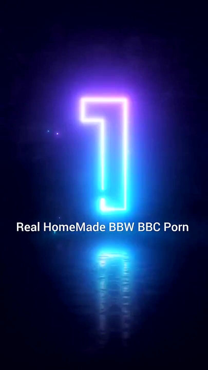 Striptis awek montel menari menggigil pantat gemuk saya