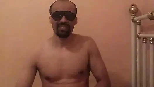 Masumca başlayan ve daha fazlasını istemene neden olan o beklenmedik baştan çıkarma