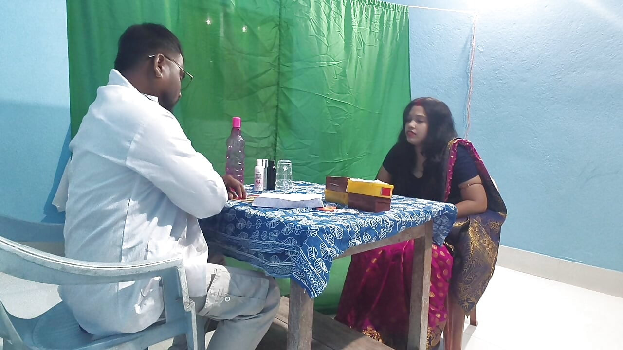 Hot Bengali aunty fucking by doctor, when she went to clinic