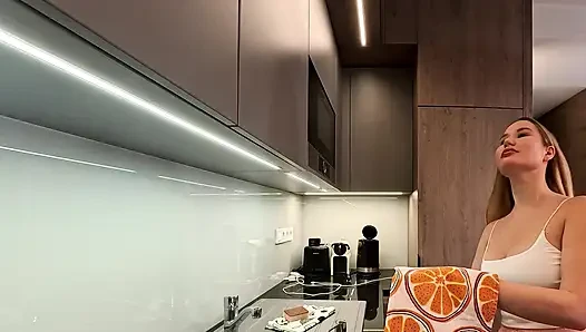 Big boobs blonde hot college girl in a mini skirt do house chores and fl...