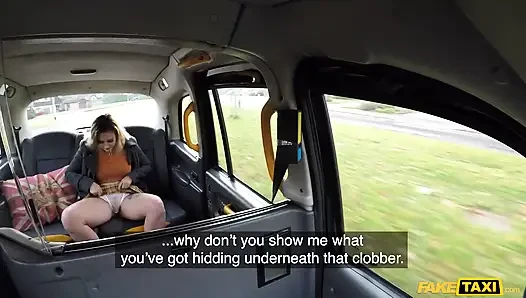 Fake Taxi - red August gibt zungenanal und blowjobs, die allen anderen rivalen