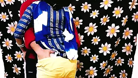 Watch Desi Bhabhi Ko Fierce Pella Sex Video. Brother-in-law gave a drink to the sister-in-law