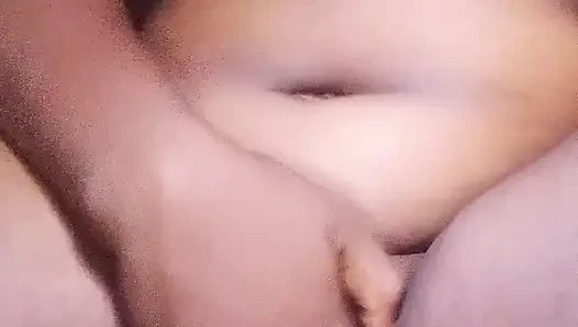 All fingers till I squirt