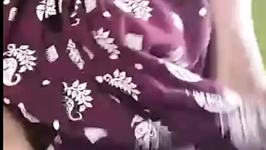 Seksi karım parmaklıyor