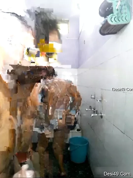 Tamil cpls fuching in shower